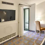 Palazzo Confalone Hotell 5*