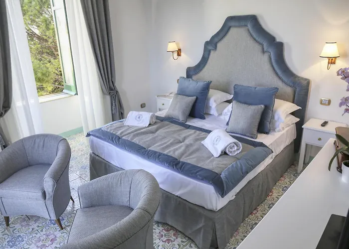 Palazzo Confalone Hotel 5*