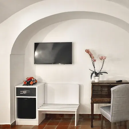 Palazzo Confalone Hotel 5*