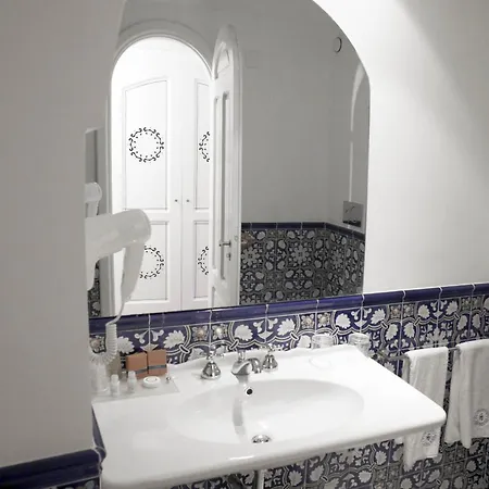 Palazzo Confalone Hotel