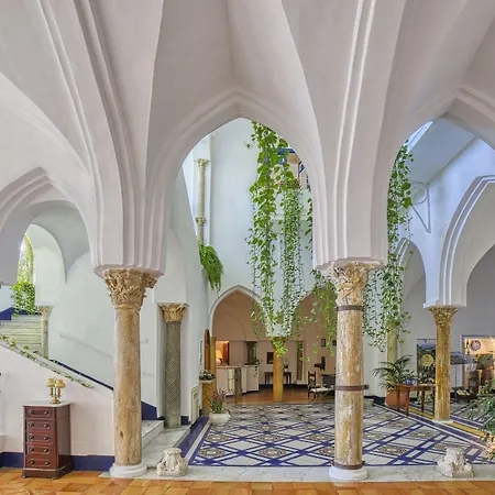 Palazzo Confalone Hotel 5*
