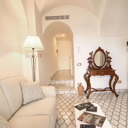 Palazzo Confalone Hotel 5*