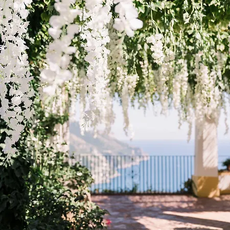 Palazzo Confalone Hotel 5*