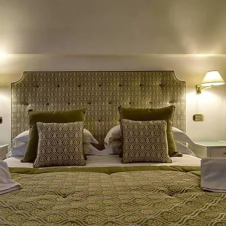 Palazzo Confalone Hotel