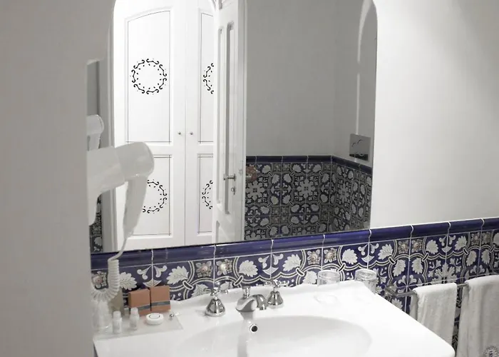 Palazzo Confalone Hotel