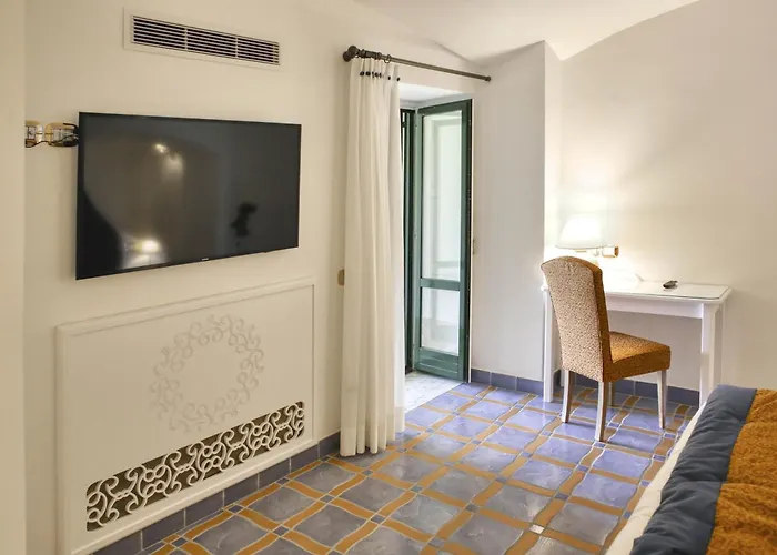 Palazzo Confalone Hotel 5*