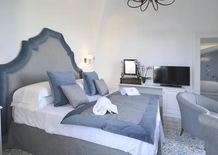 Palazzo Confalone Hotel 5*